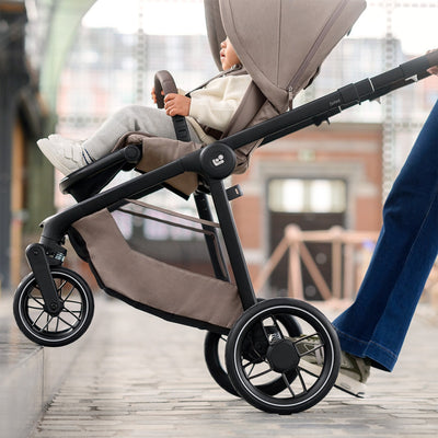 Carrinho de Bebê Maxi-Cosi Oxford Twillic Graphite - Suspensão que suaviza os passeios